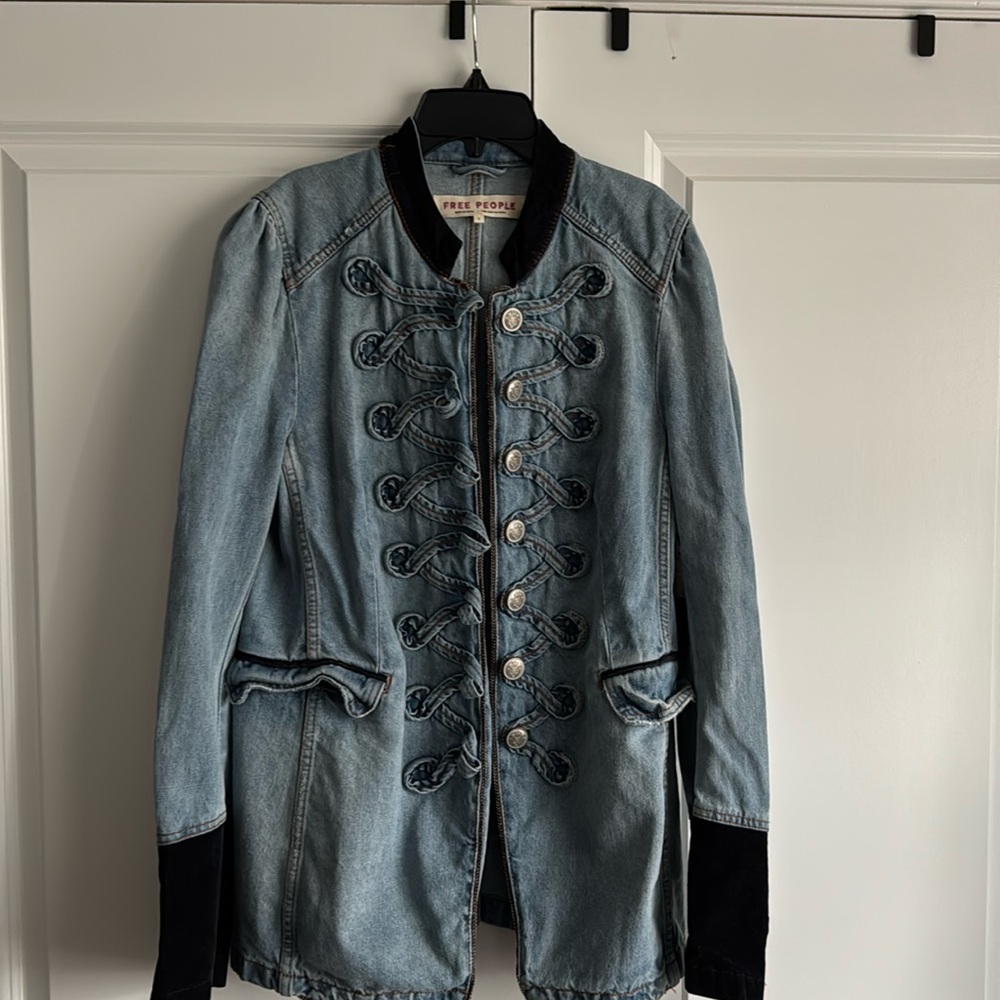 Denim seamed and structured Jacket
